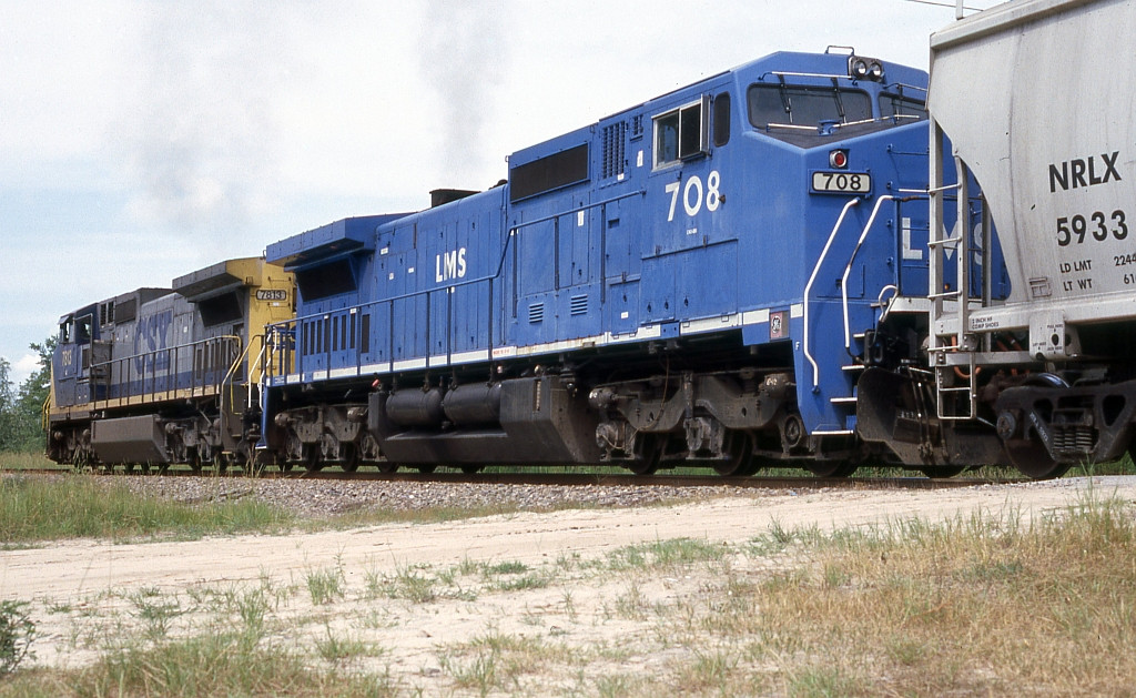 LMSX 708 on WB grain train